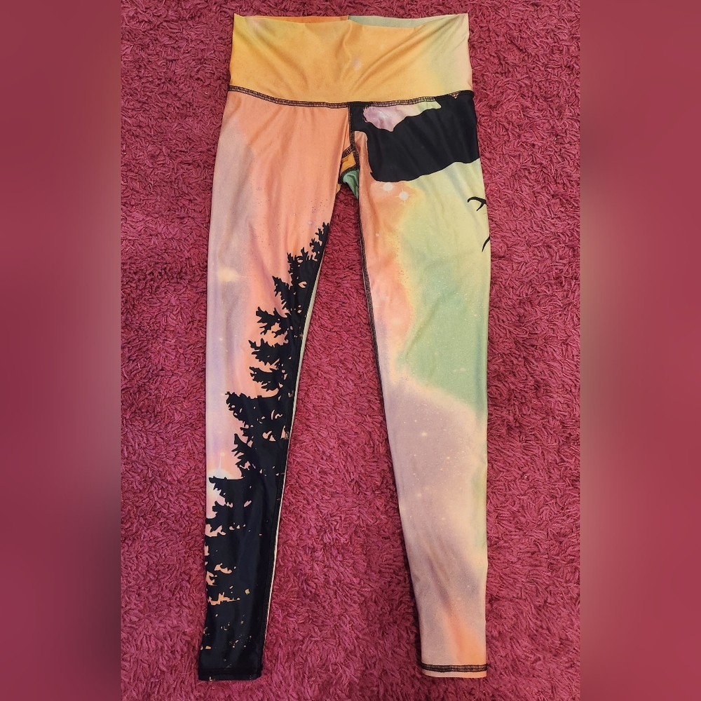 Northern lights yoga pants